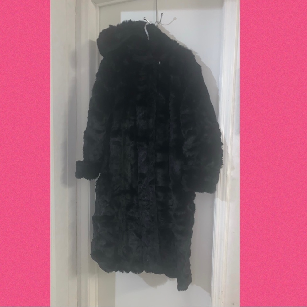 Black faux fur coat - Picture 1 of 12